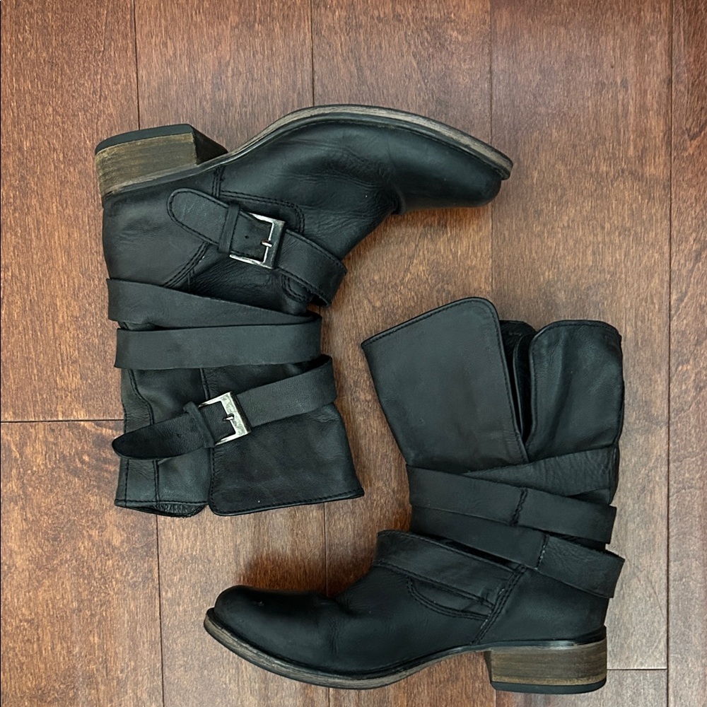 Steve Madden 'Brewzzer' Women’s Black Leather Buckle Wrap Strap Boots, Size 9